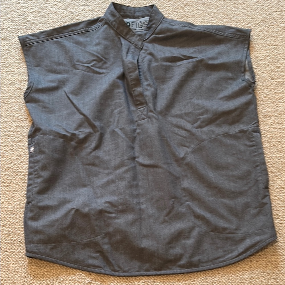 Figs Women's Charcoal Gray Scrub Top